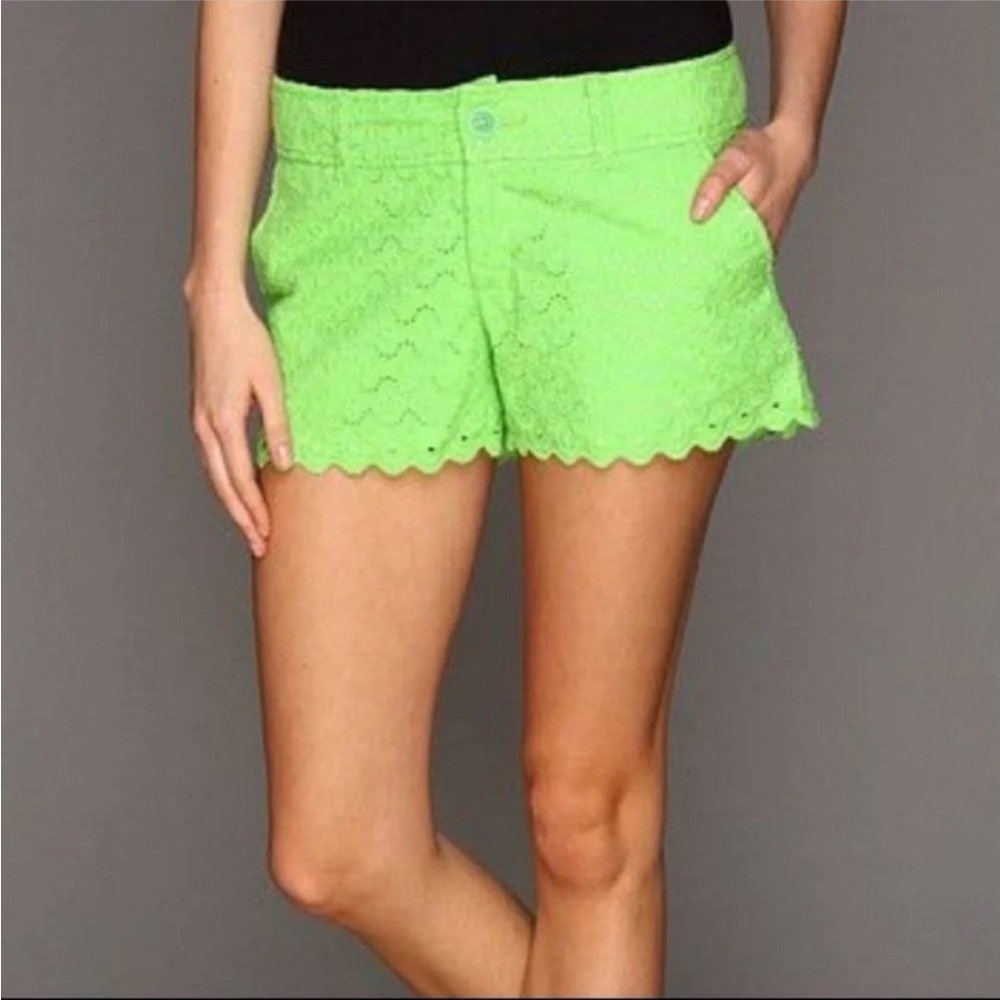 Lilly Pulitzer Green Floral Crochet Walsh Short Women's 6
